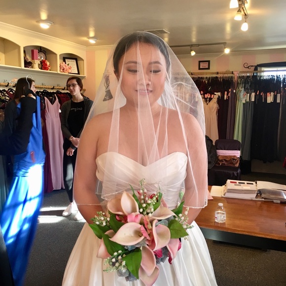 Dresses & Skirts - Wedding dress